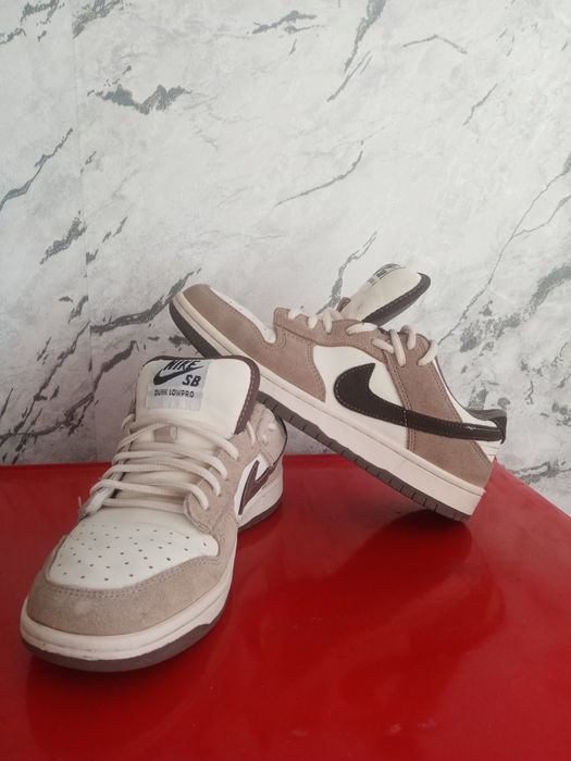 Спортивный кроссовка NIKE