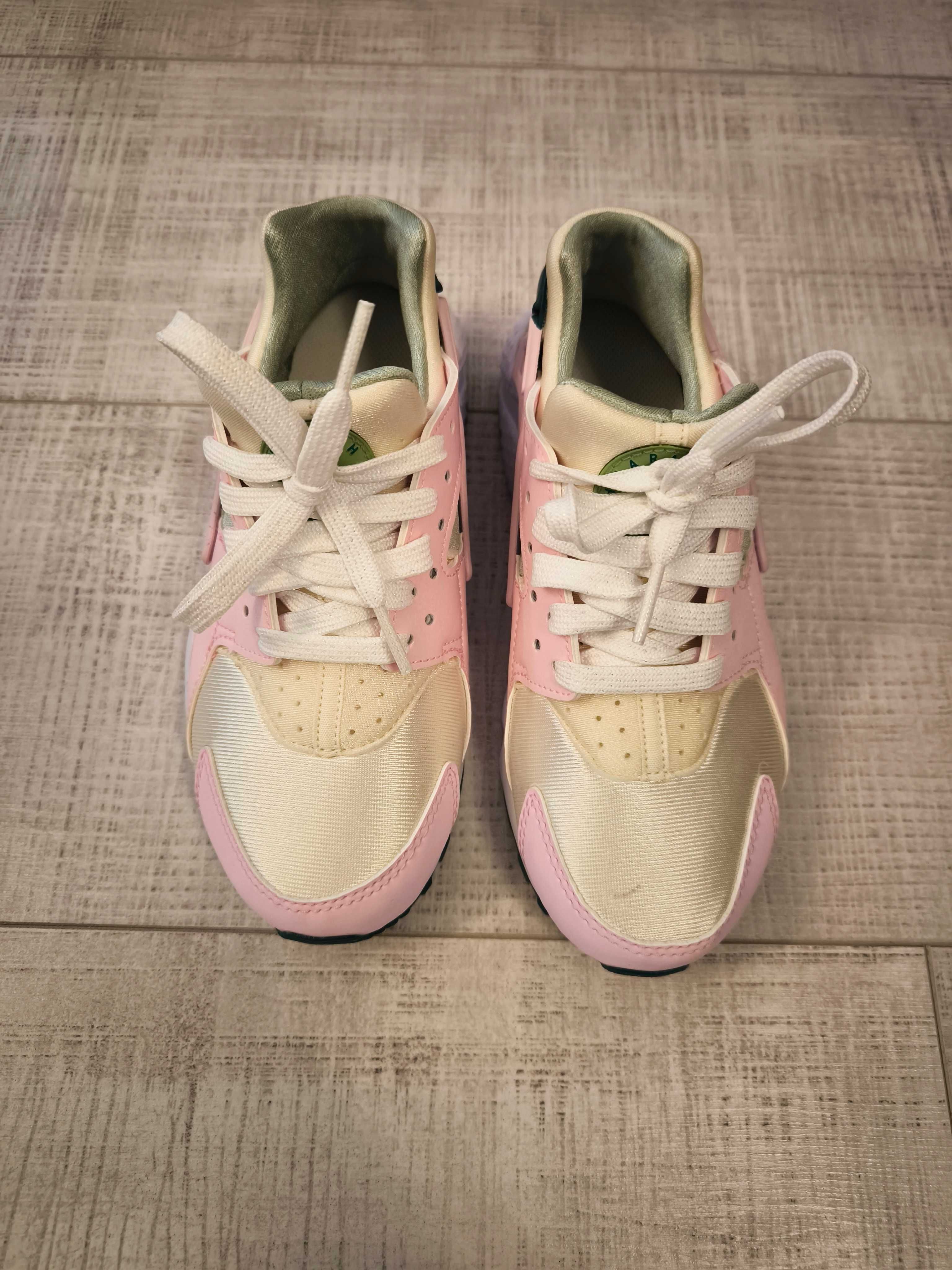 Nike Спортни обувки Huarache с дизайн с цветен блок
