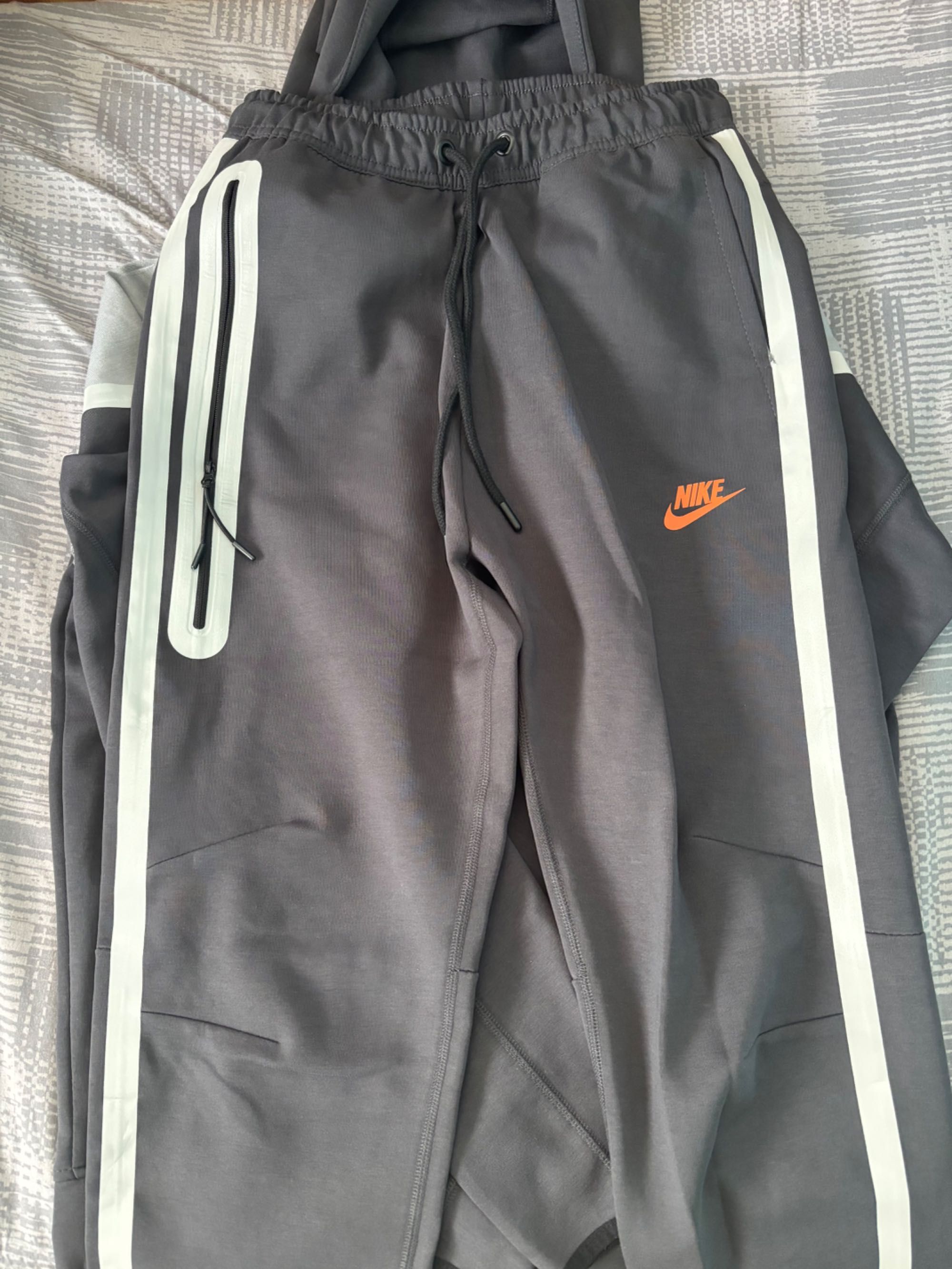Спортен екип Nike tech fleece