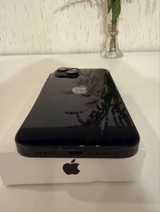 Vand Iphone 14 negru