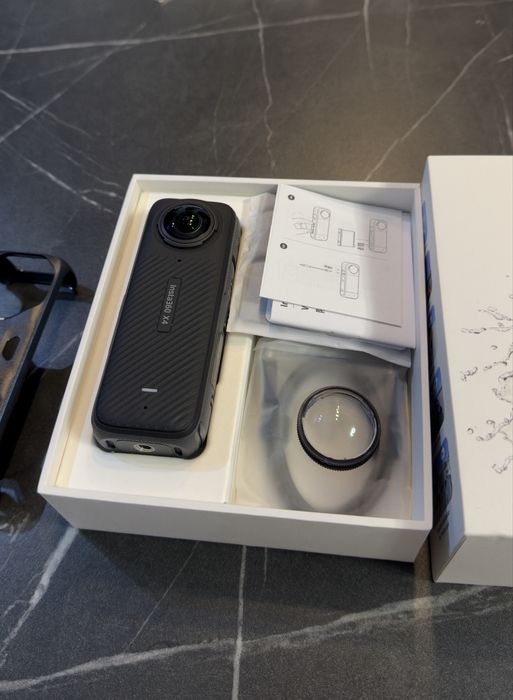 Camera INSTA 360 X4 noua