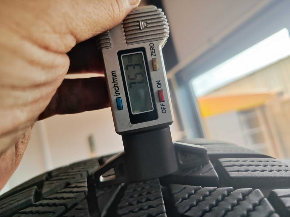 4бр.зимни гуми 215/55/18 Toyo