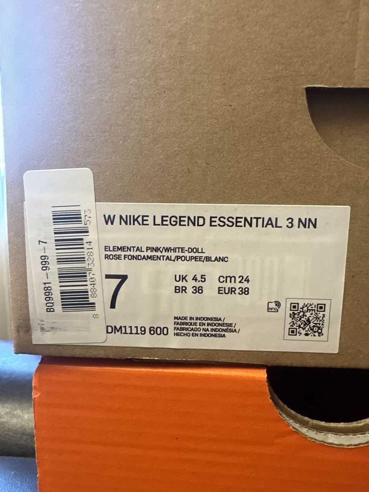 Adidasi Nike Legend Essential 3 NN