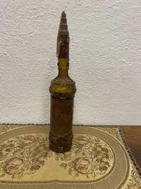Испанска стъклена бутилка с кожена облекча