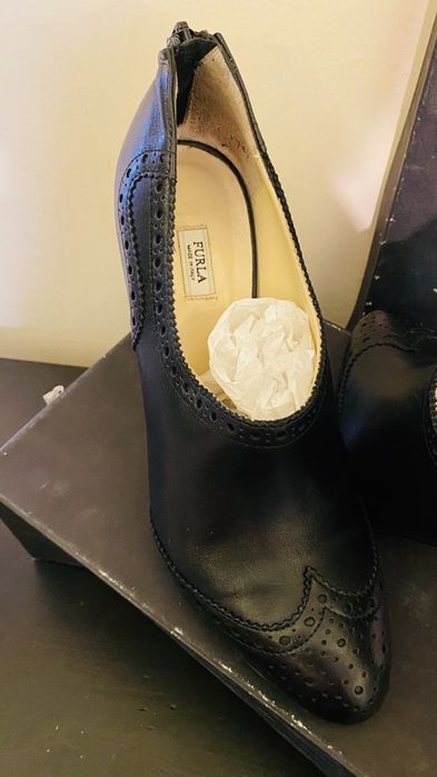 Обувки за тясно краче Furla 38