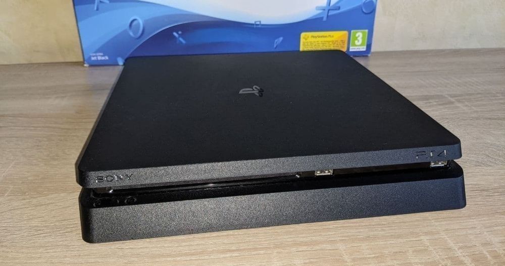 PS4, состояние отличное