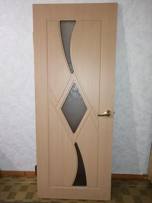 Продам межкомнатную дверь