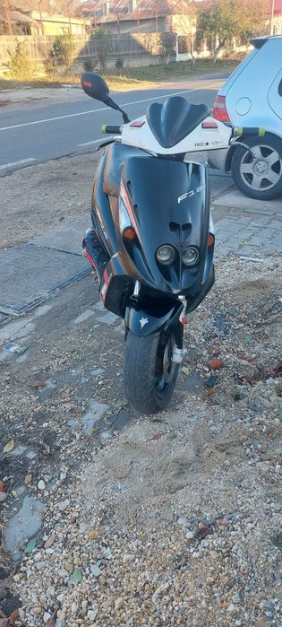 Vând sau skimb malaguti f12