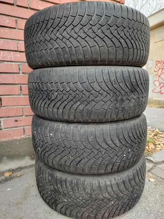 Продавам 4 зимни гуми 245/50/19 Falken