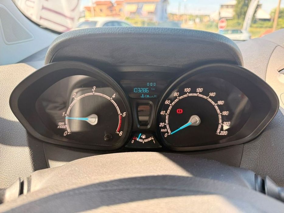 Ford Tourneo 2015- consum mic- urgent! ROG FARA MESAJE Rog fara mesaje