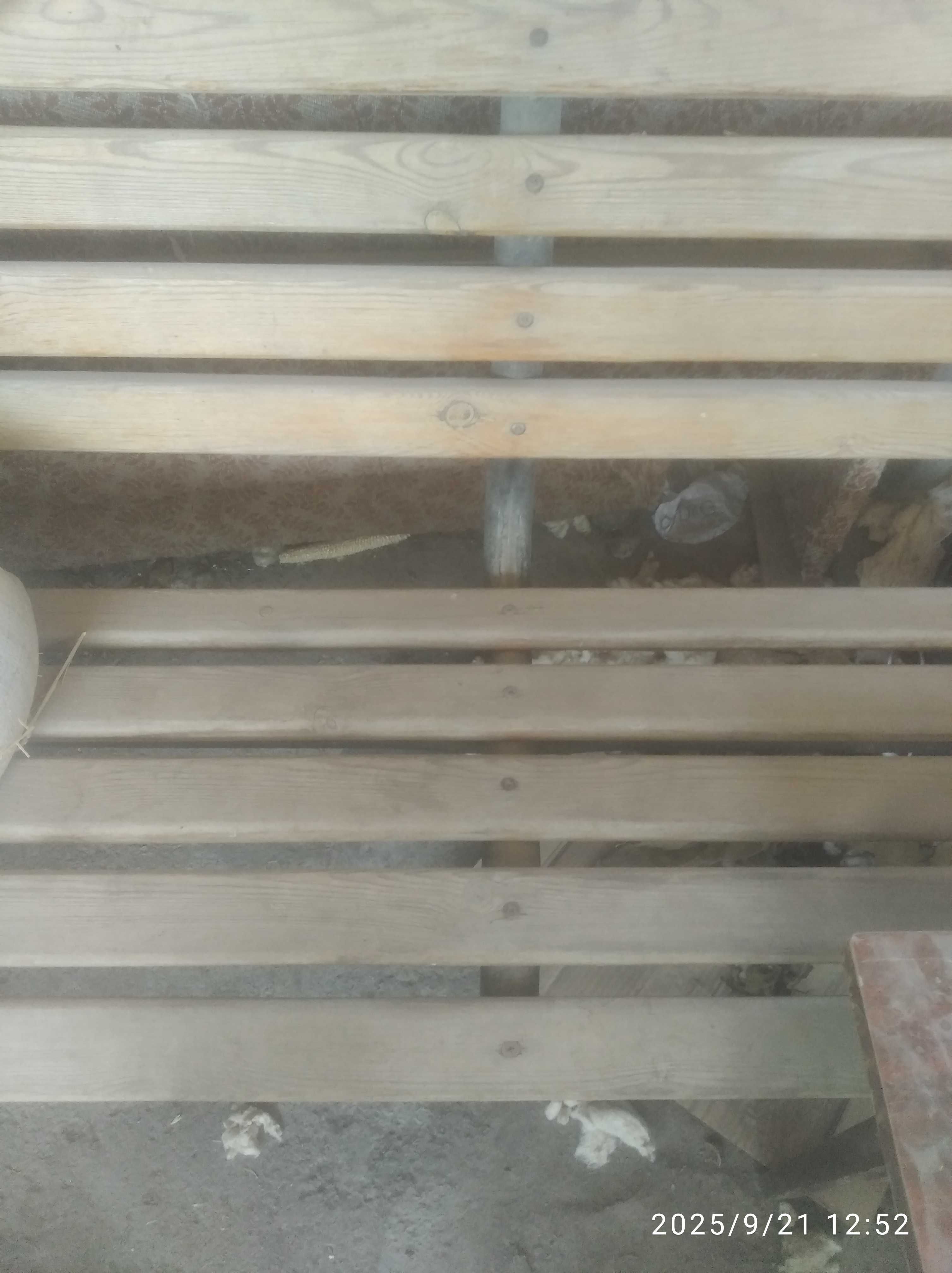 Продам срочно Скамейка и 2 стула