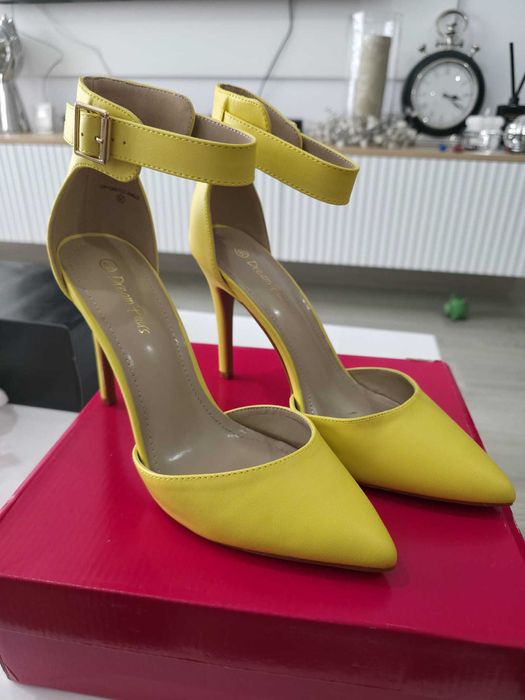 Pantofi cu toc dama Nr 41 Piele noi in cutie