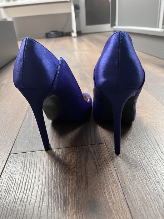 Обувки на ток