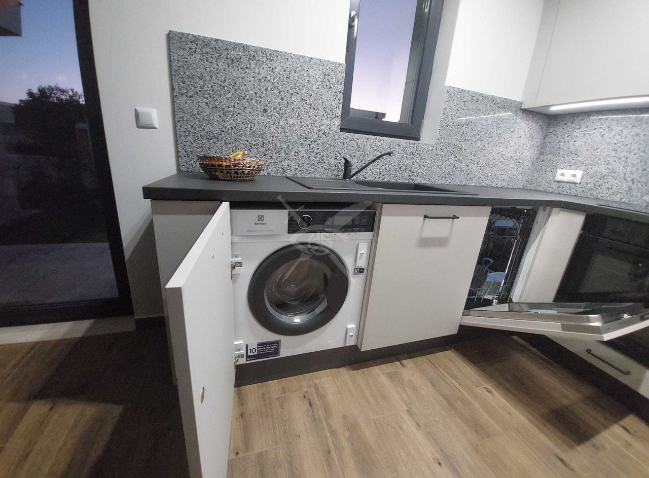 Продава се Къща в Поморие - 112 кв.м за 2054 €/кв.м - Снимка #6