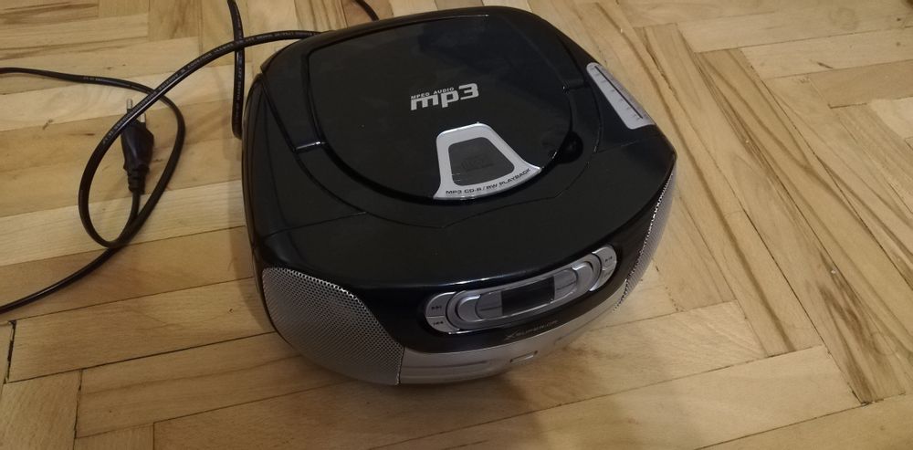 Преносим плеър MPEG AUDIO MP3, RADIO - Марка Superior