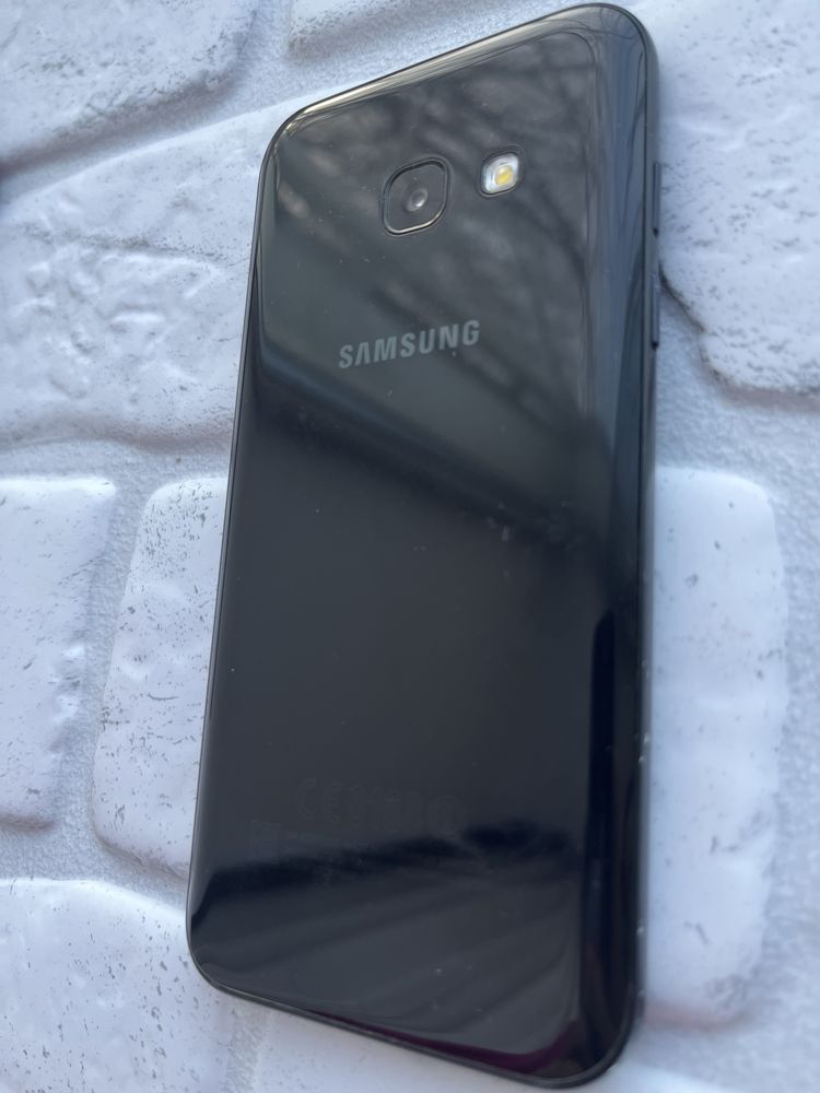 Телефон Samsung A320