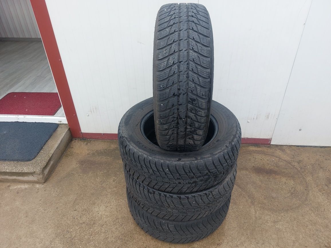 100 lei bucata! Set anvelope M+S/IARNA 215 65 16 Nokian