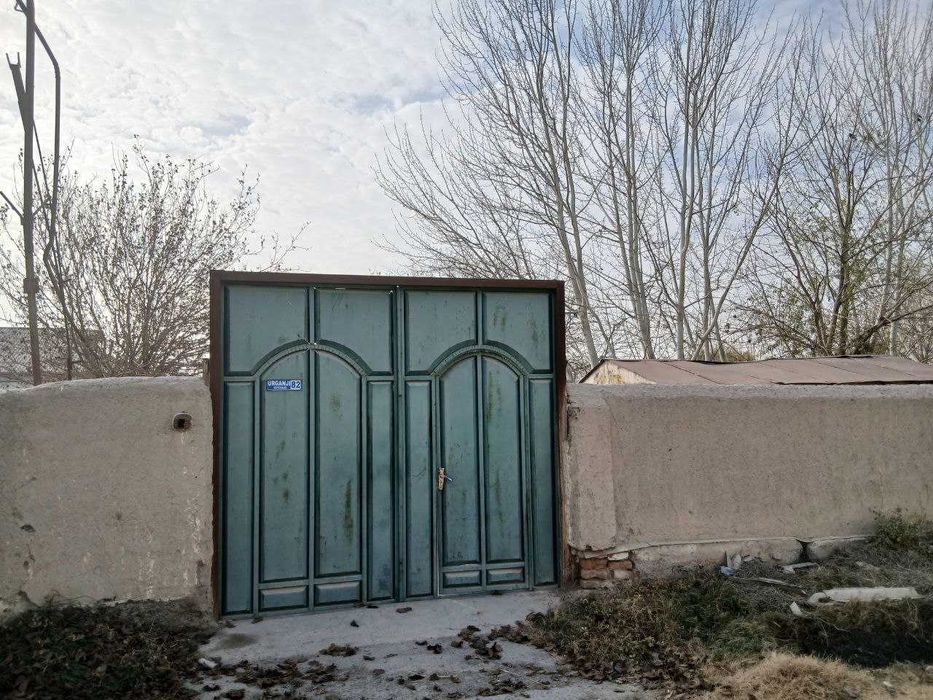 Hovli joy sotiladi Navoiy Karmana