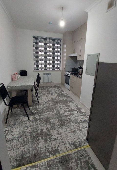 Tinchlik metro yonida kvartira Bezmakler