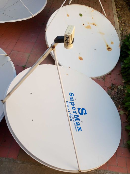 Спутниковая антенна 120см с тюнером .Цена  250 тыс сумов