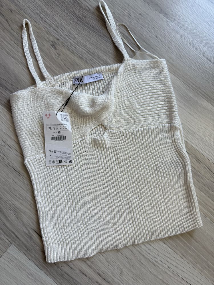 Бял топ и синьо боди ZARA