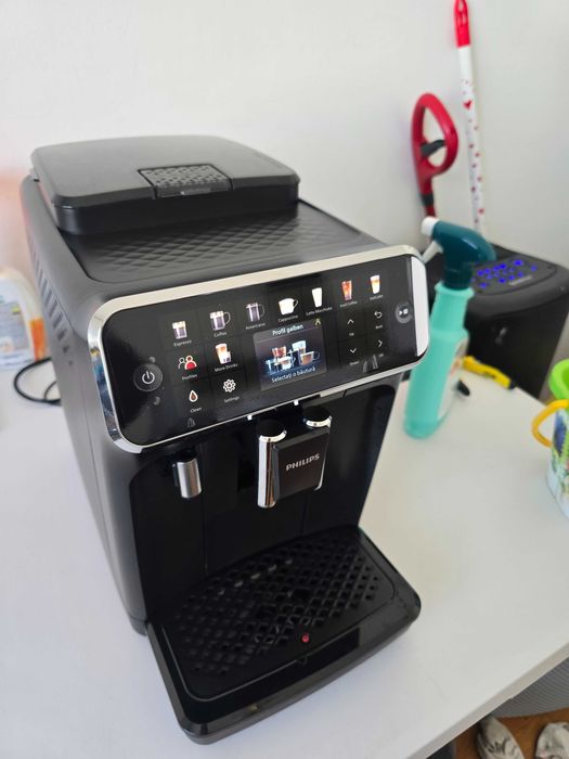 Philips Seria 5500 Ep5541 LatteGo  20 de bauturi