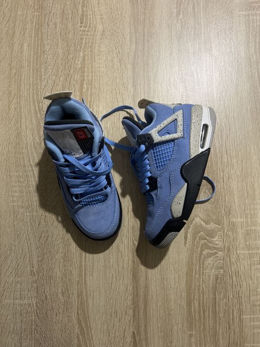 Jordan 4 baby blue
