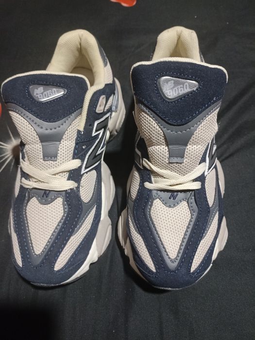 Adidasi new balance 9060