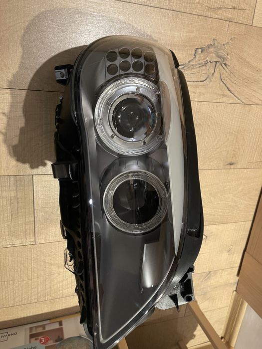 BMW серия 7 F01 F02 F04 Оригинален десен фар Bi xenon НОВ