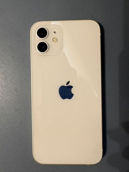 Айфон 12 като нов