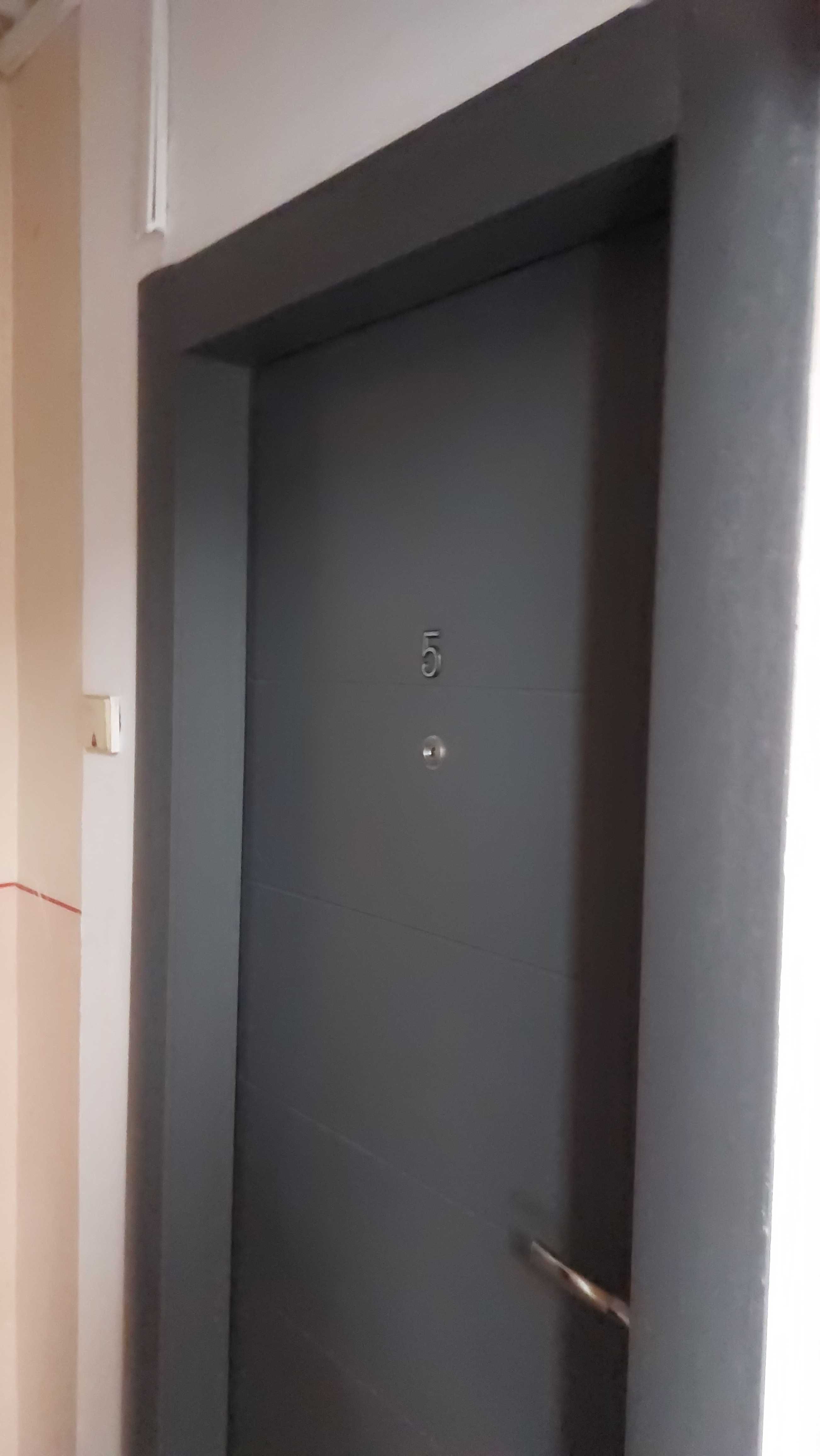 Dau in chirie apartament cu 3 camere, cartierul Unirii