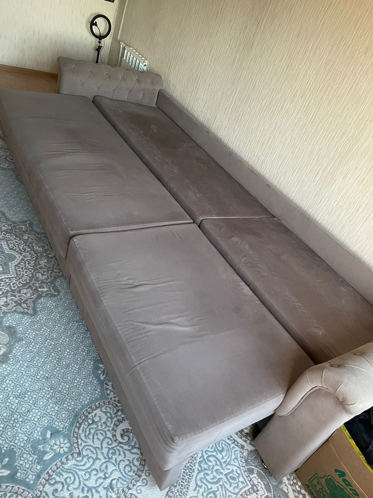 Продаётся большой раскладной диван с ящиком для хранения!