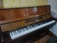 Продам пианино Аккорд