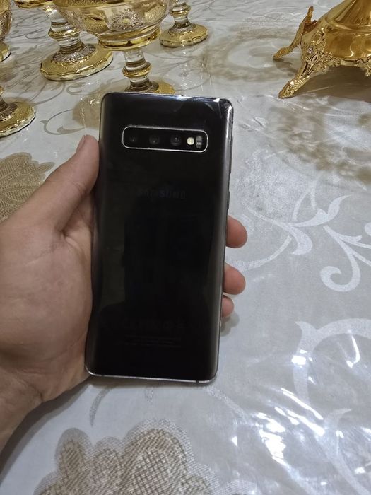Samsung s10 128/8+4