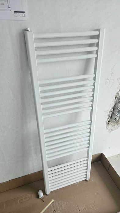 Чисто нов радитор лира за баня