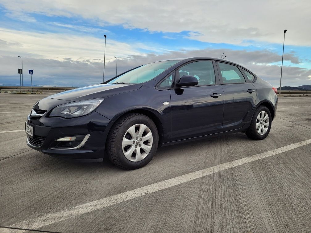 Opel astra j 2018