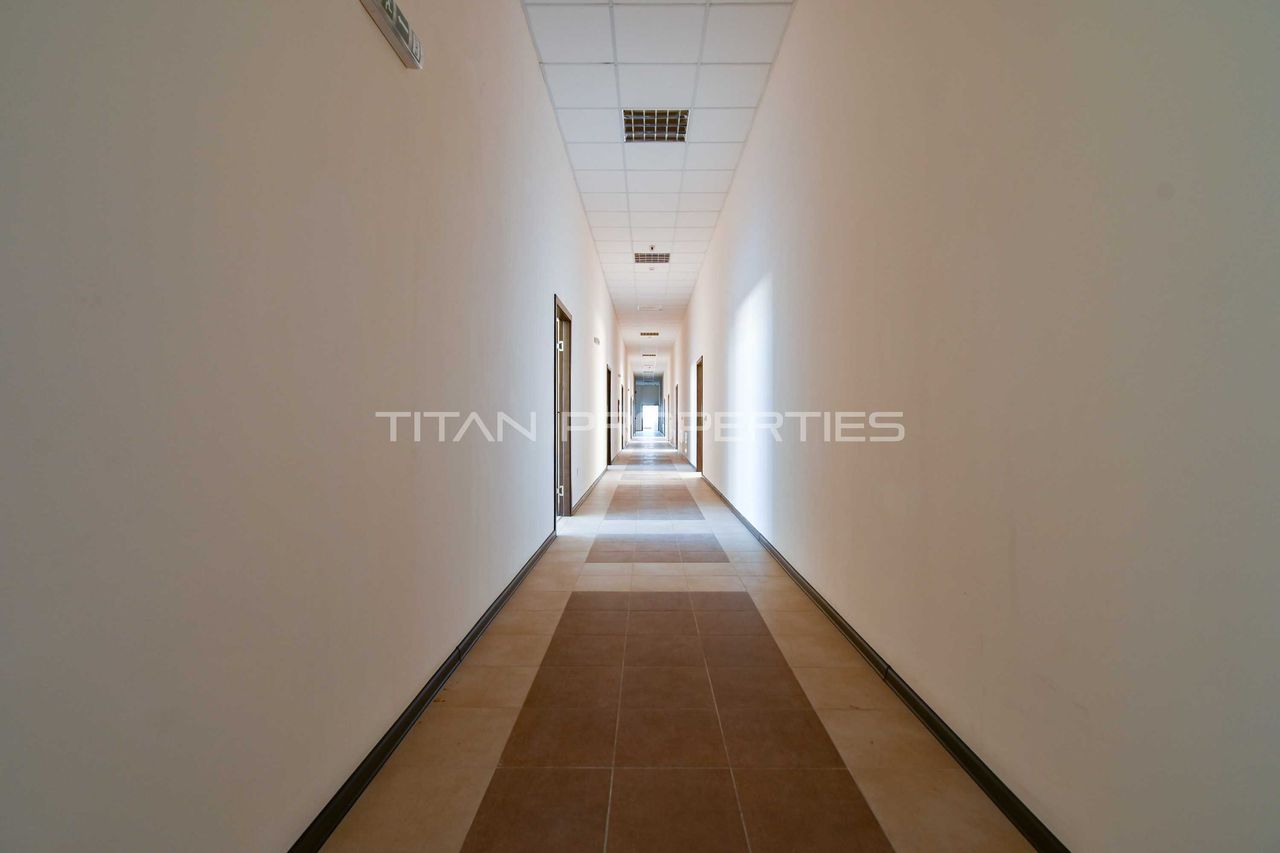 Продава се Офис в София, 7-ми 11-ти километър - 5681 кв.м за 1330 €/кв.м - Снимка #4