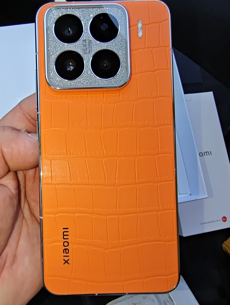 Чисто нов Xiaomi 15 Diamond Limited Edition 16Ram /1T BGГлобална верси