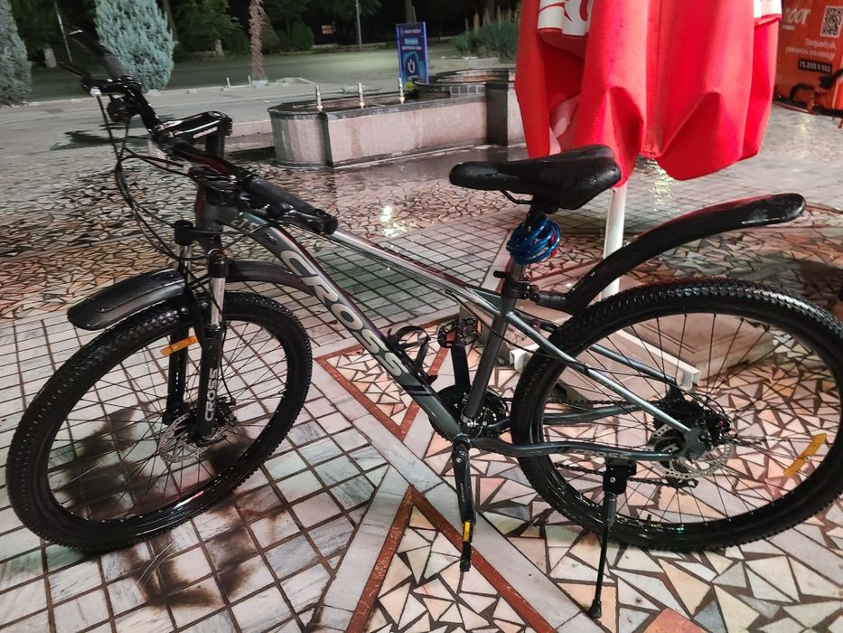 Veloseped madele Cross ramasi 28 holati yahshi yurishlari tez