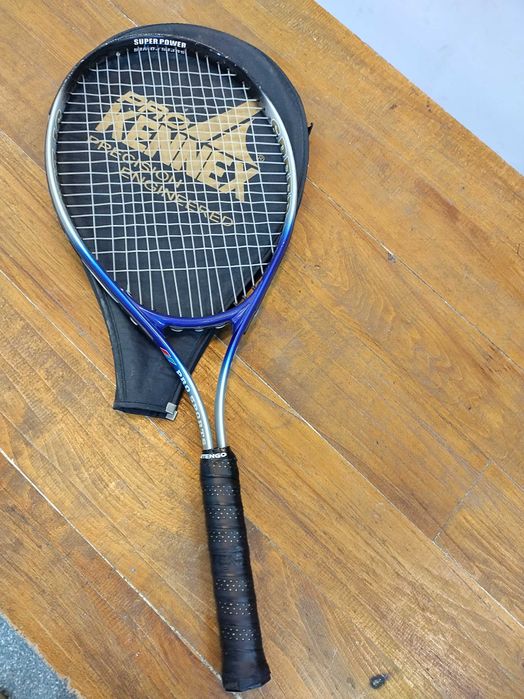 Rachete tenis lemn si fibra