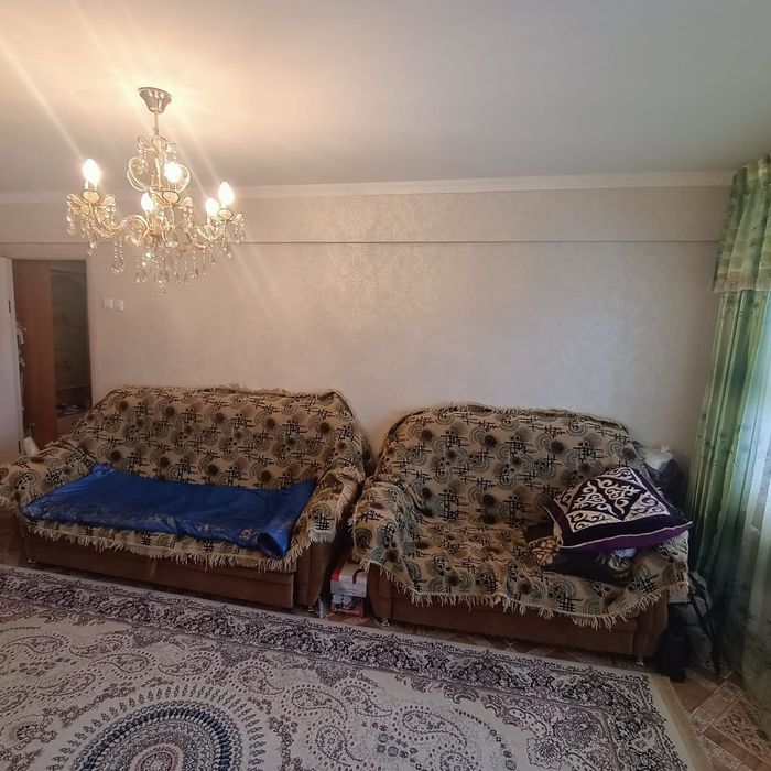 Продам 2 комнатную квартиру в 3 микрорайоне дом 5