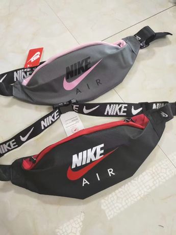 Чанта паласка Nike