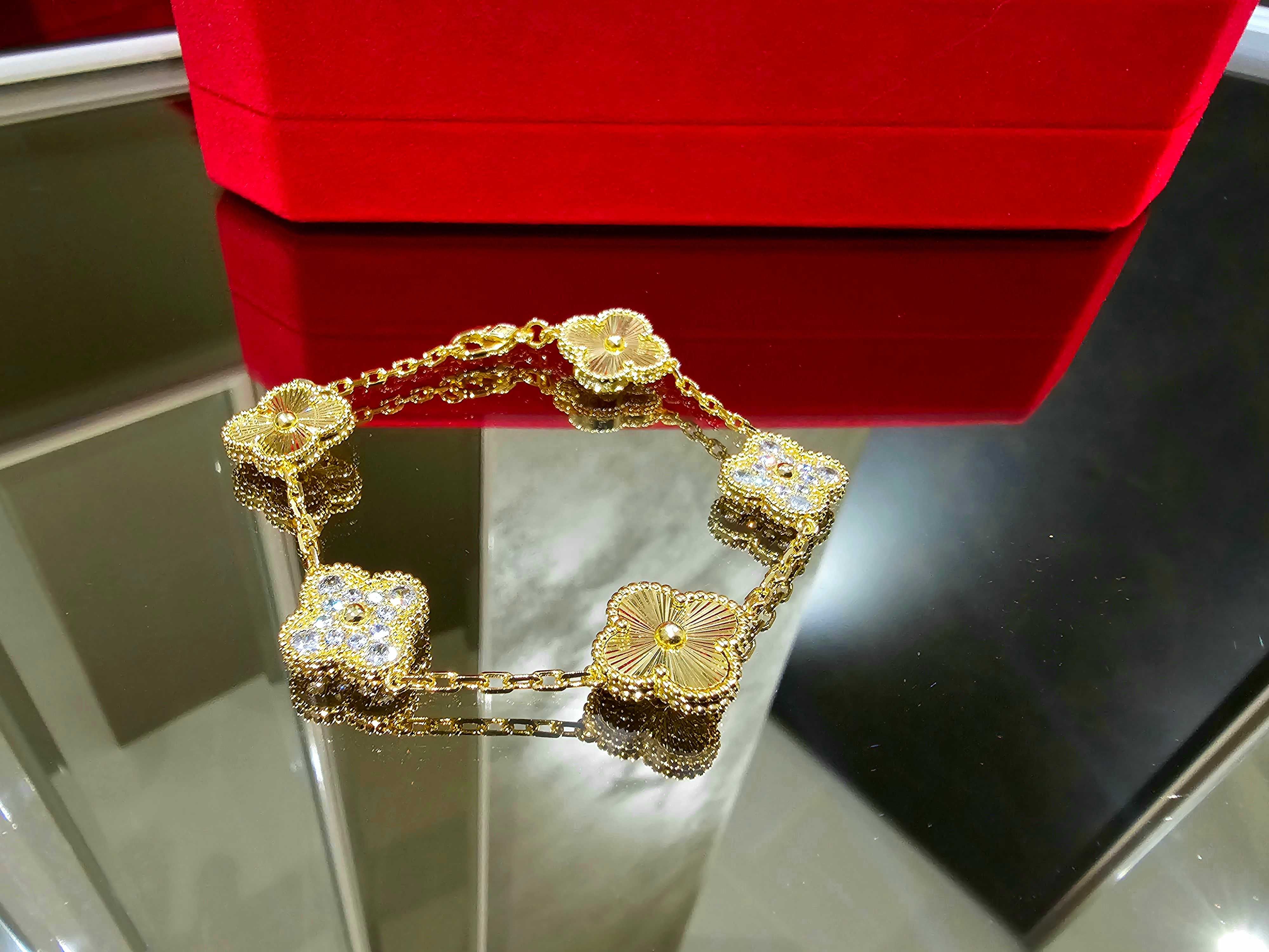 Van Cleef & Arpels VCA 5 Gold Diamond Vintage Alhambra Дамска Гривна