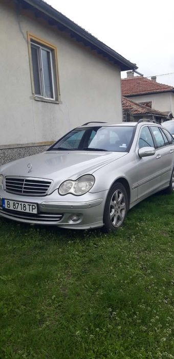 Продава се на части