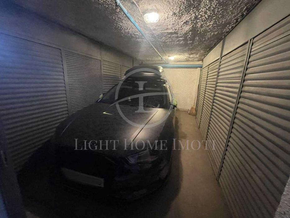 Продава се Гараж / Паркомясто в Пловдив, Център - 18 кв.м за 1112 €/кв.м - Снимка #1