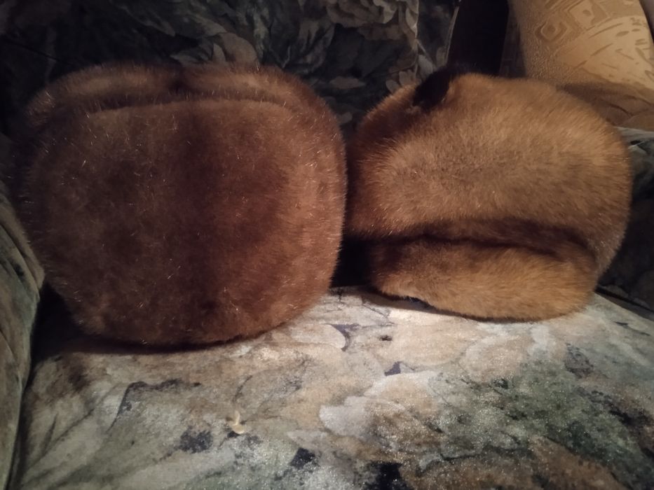 Продаю норковые шапки-б/у