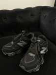 New balance full black