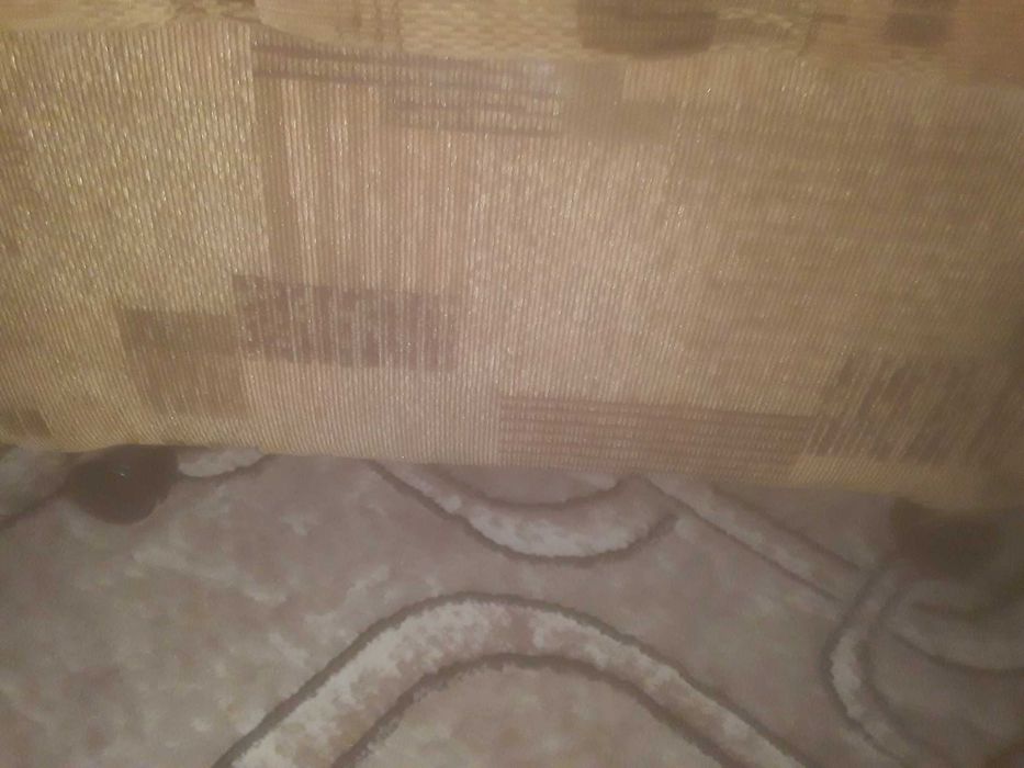 Кресло и журнальный столик