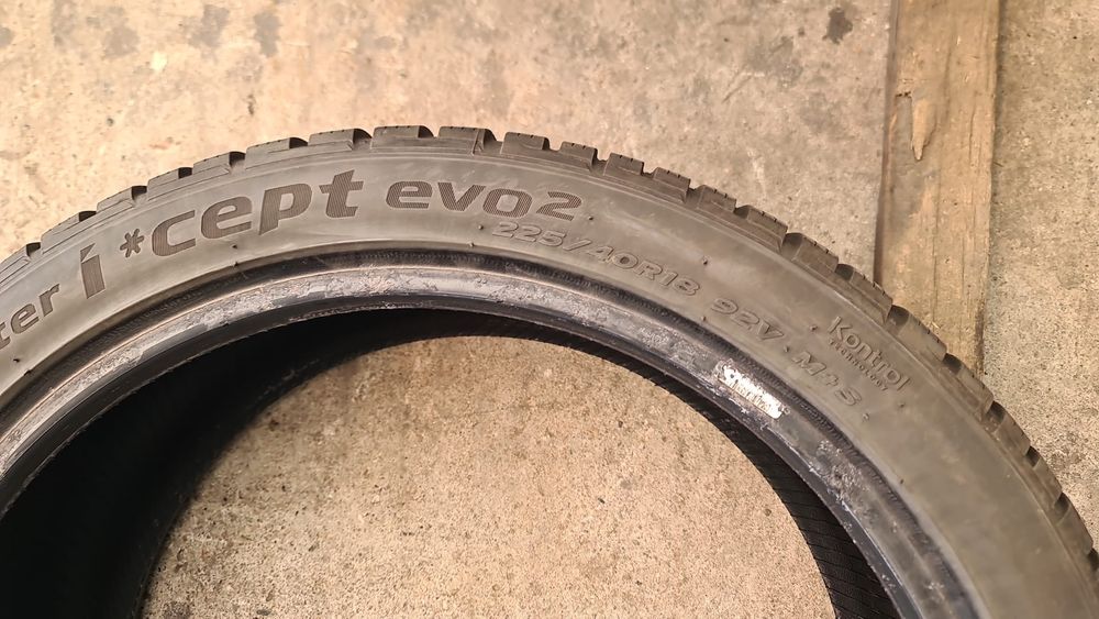 225 40 18 Hankook 2020 4 anvelope iarna