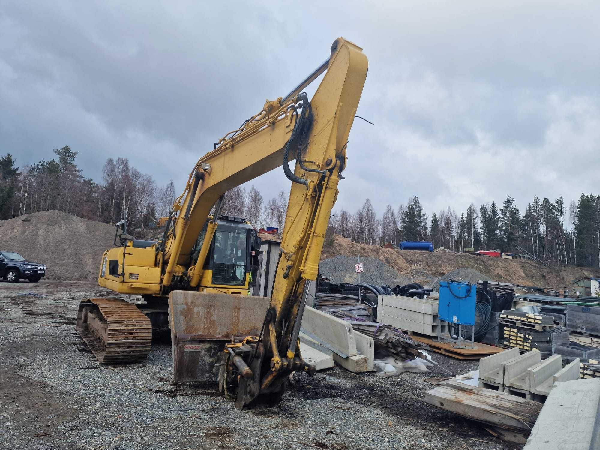 Komatsu PC240LC-8 , 25T, 125 KW (170CP), 10 500 h, unic proprietar,